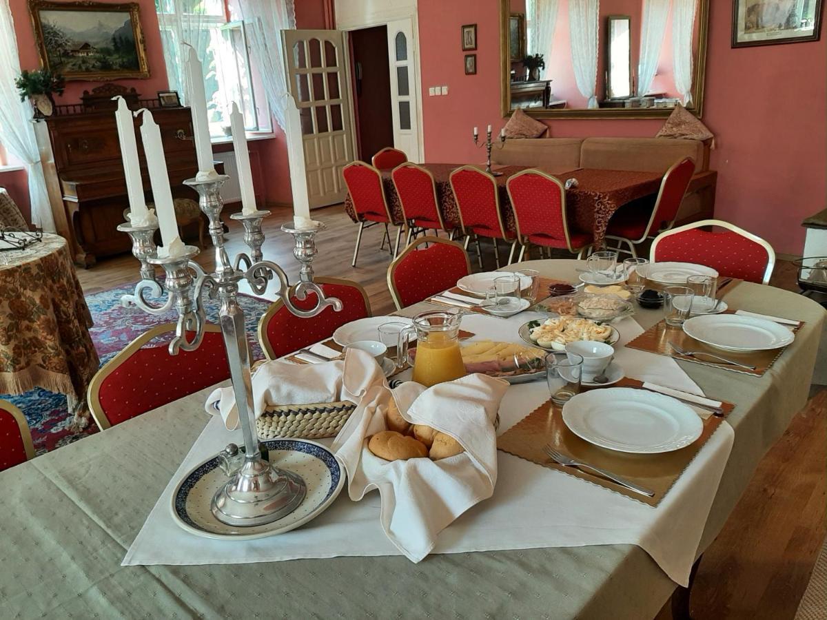 Palac Jastrowiec エクステリア 写真