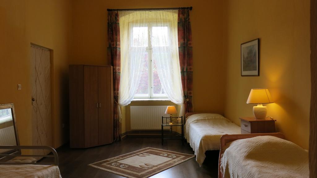 Palac Jastrowiec エクステリア 写真